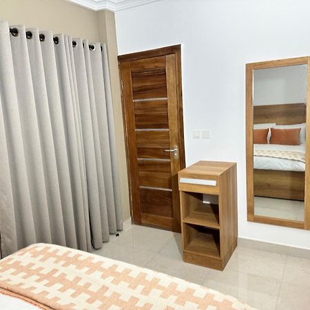 Westlands Tower - Ghana Villas Аккра Екстер'єр фото