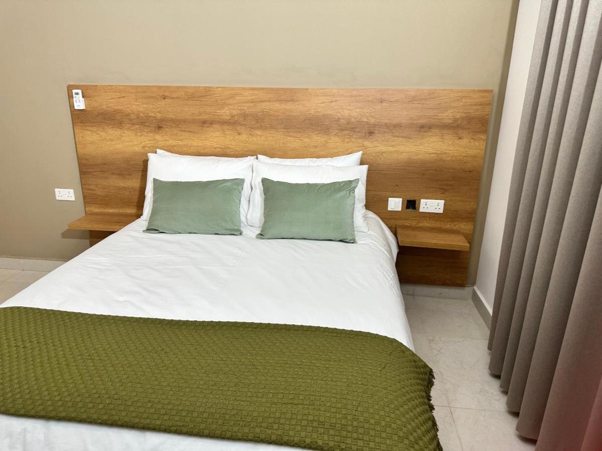 Westlands Tower - Ghana Villas Аккра Екстер'єр фото